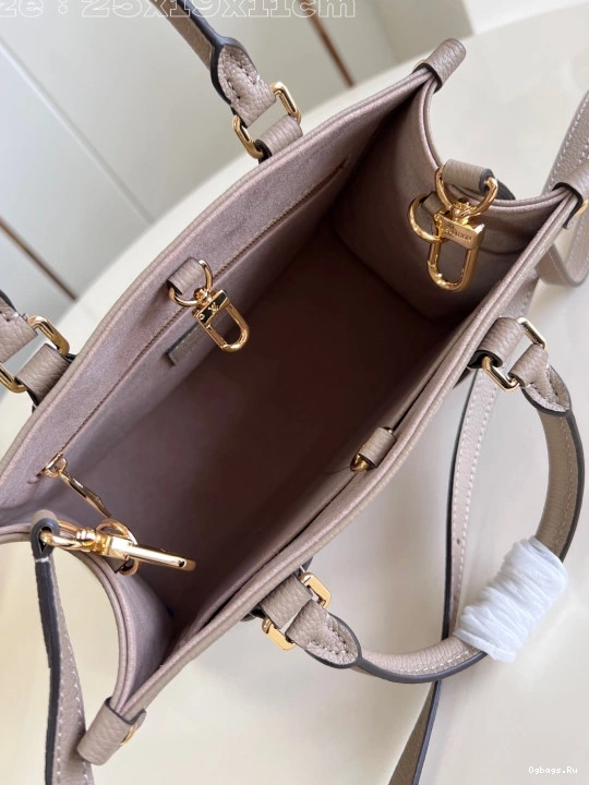 PM VUITTON LOUIS ONTHEGO 0315